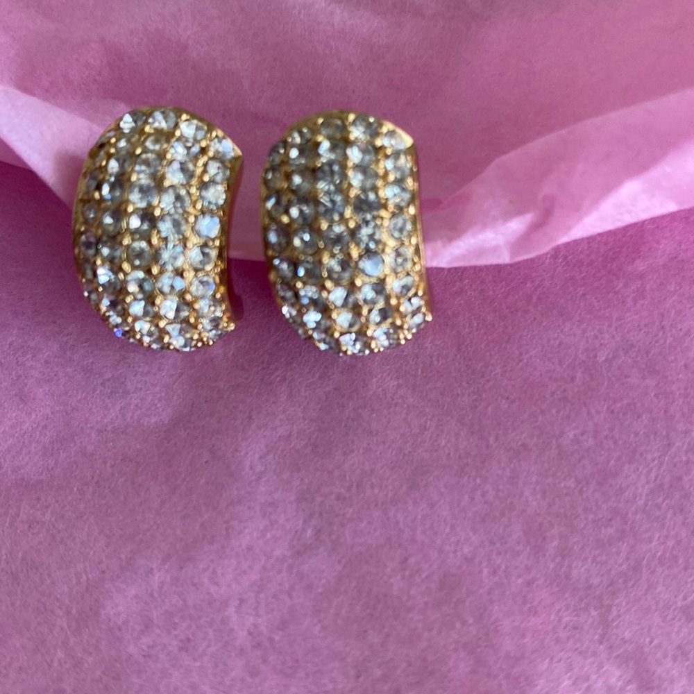 Gold metal earrings